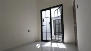 Renovasi Mr. DW House