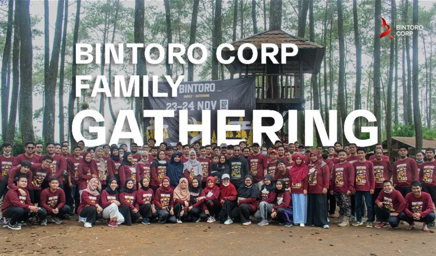 Karyawan Bintoro Corp melakukan games team building di Lembang